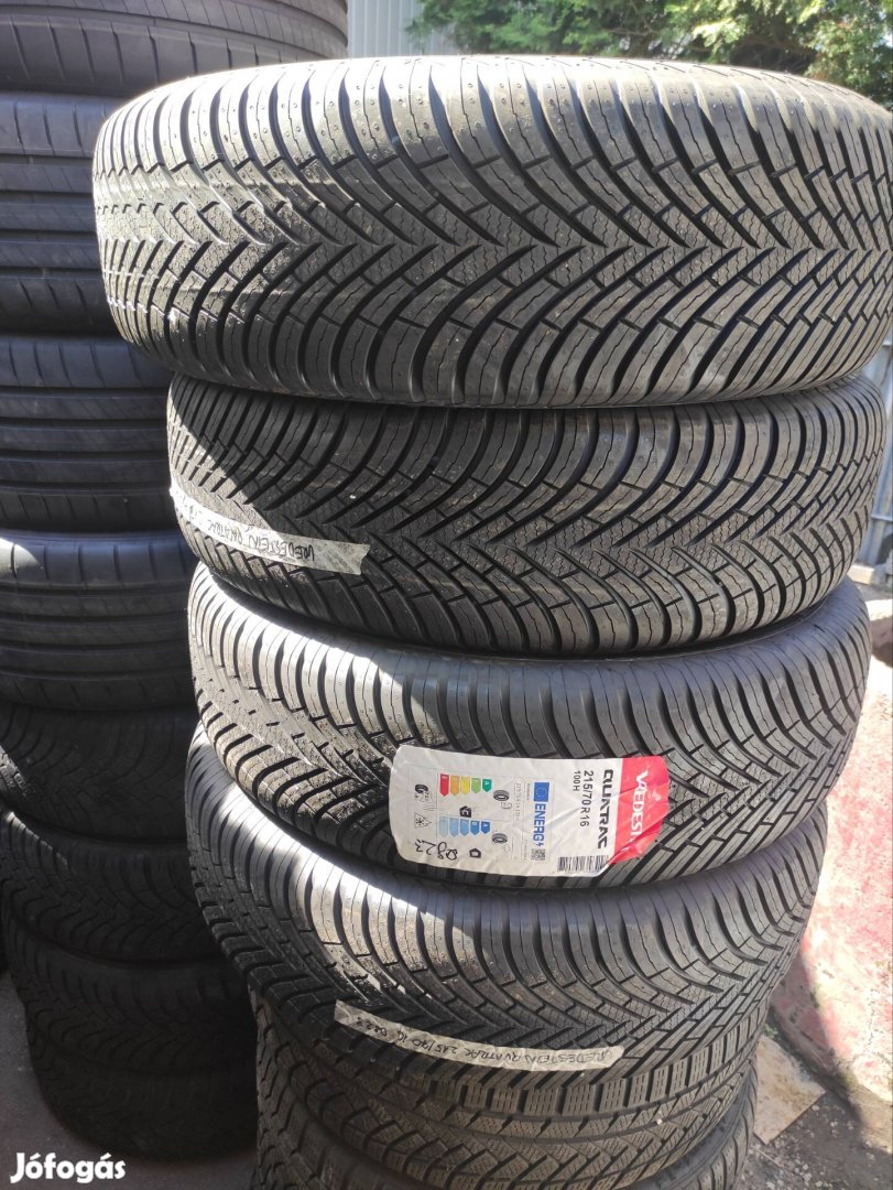 215/70r16 Vredestein új 4 évszakos 135eft/4db