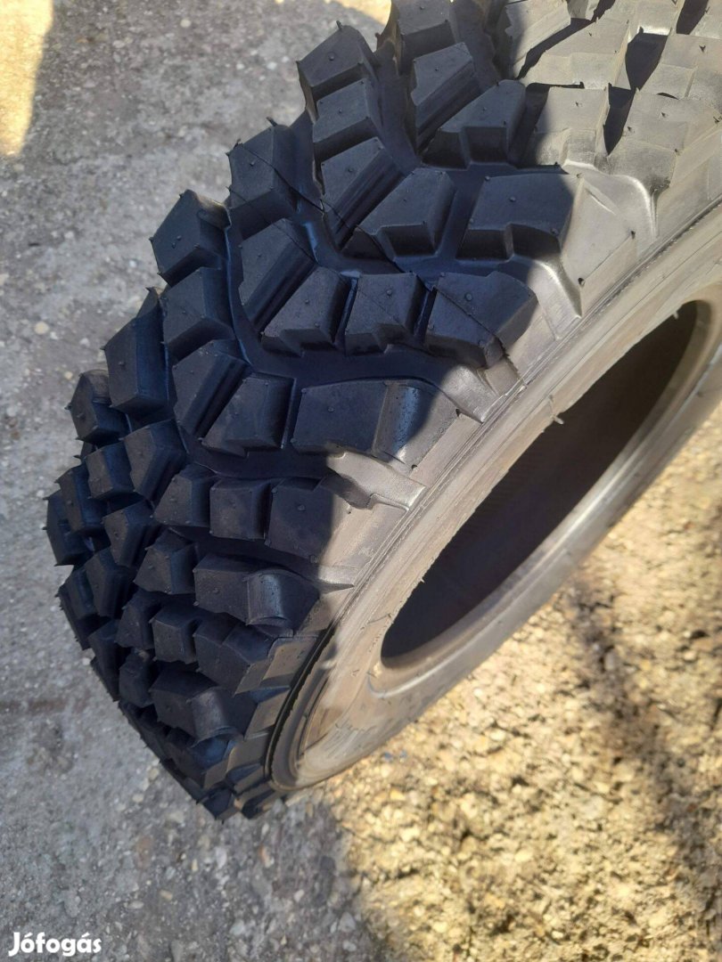 215/75R16 Sahara mintás terepgumi