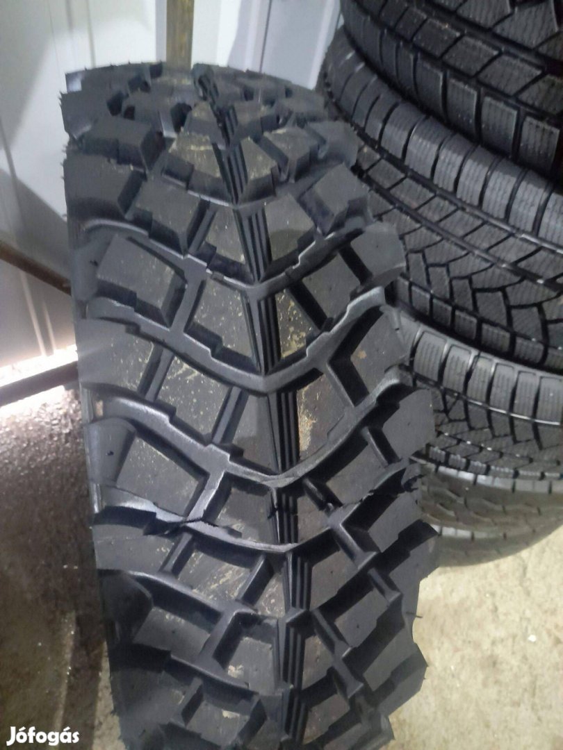 215/75R16 Sahara mintás terepgumi