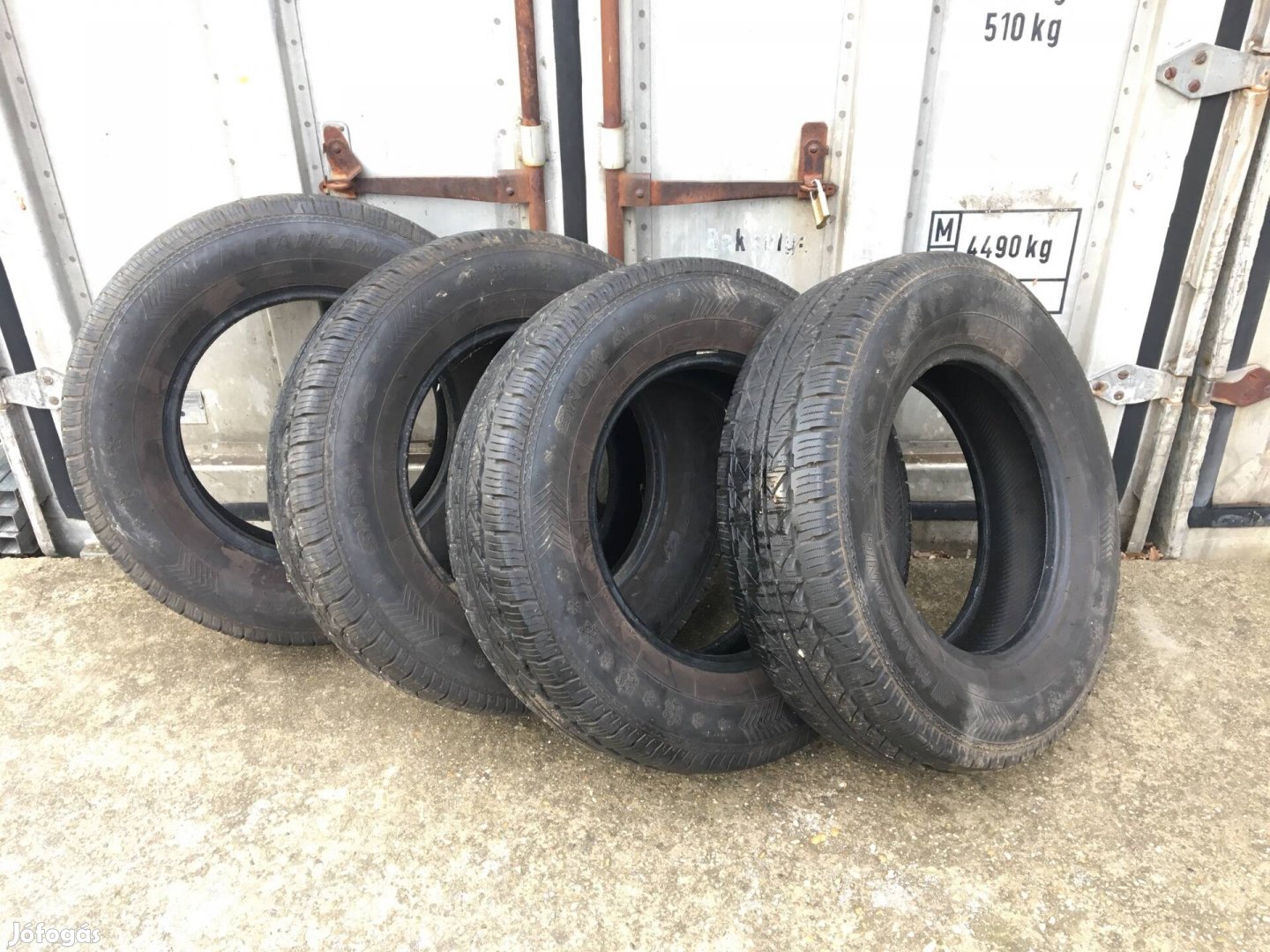 215/75R16c téligumi garnitúra teher téli gumi