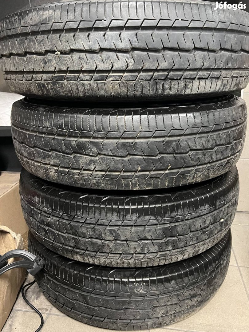 215/75 16C Toyo nyari gumi garnitura