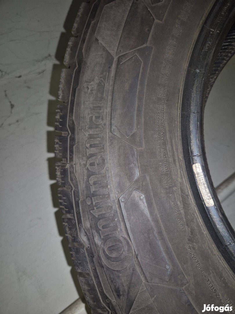 215/75 R16 C -s téli gumi Vancontact Winter Continental