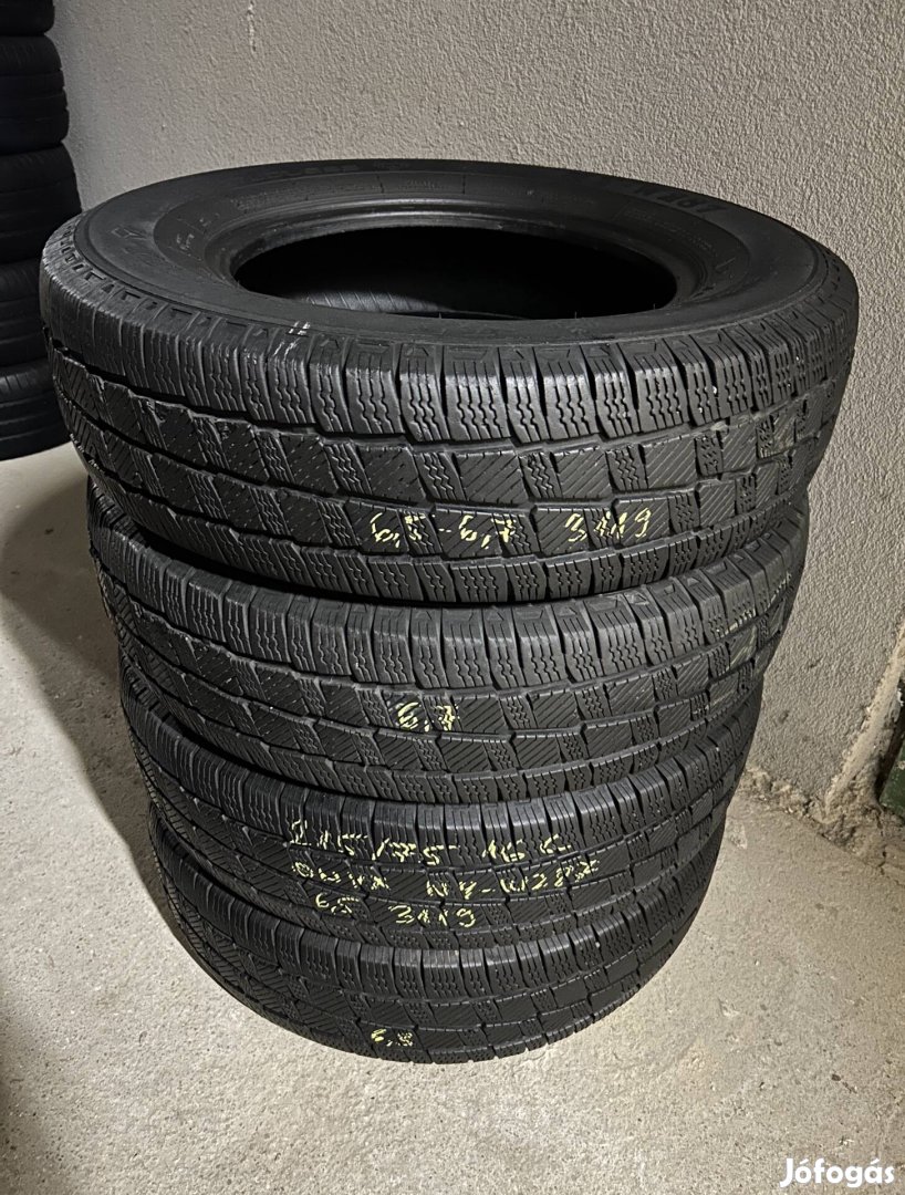 215/75 r16c téligumi kisteher Onyx 215/75r16c