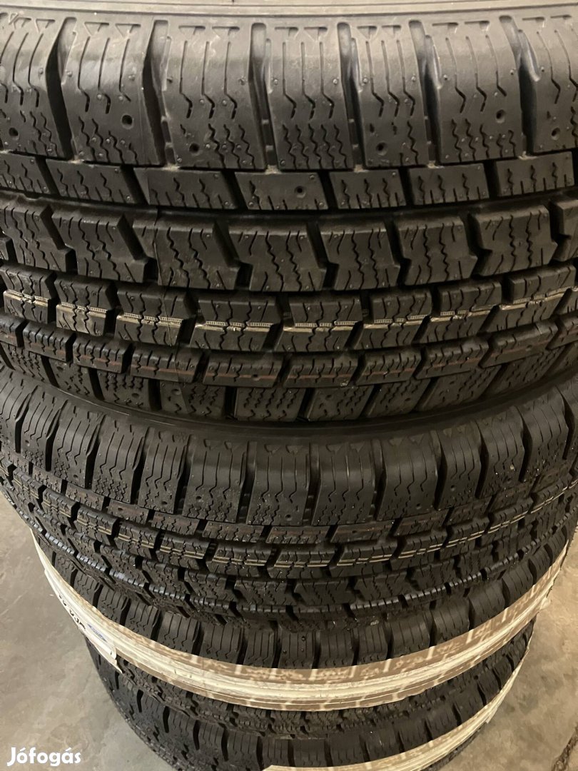 215/ 65 R 15 C adót 18 Goodyear