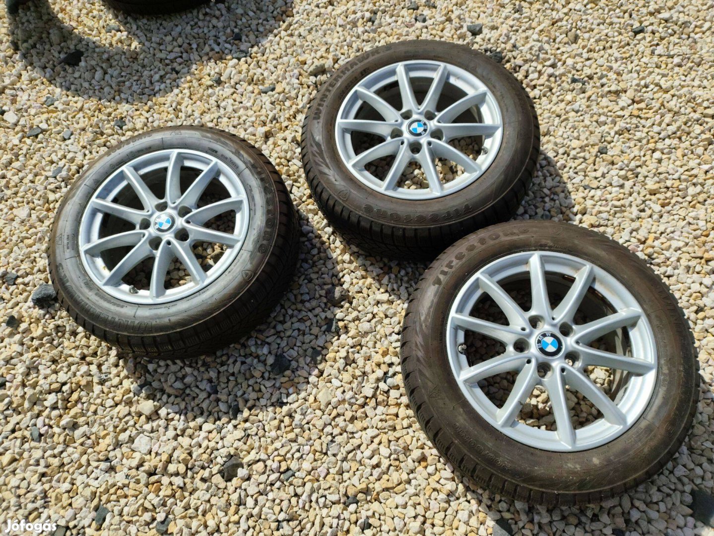 21 Firestone Winterhawk 3 205-60-R16 Téli gumi 3 db Gyári BMW alufeln