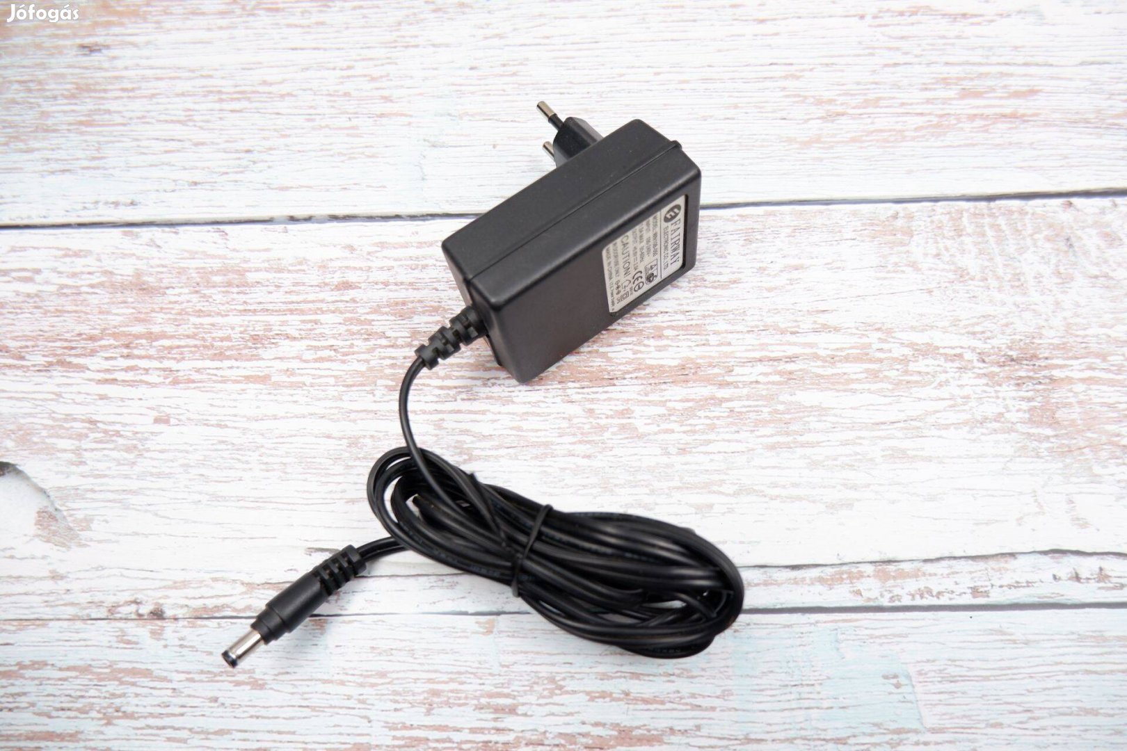 220V-os hálózati adapter 5V 2A WN10B-050