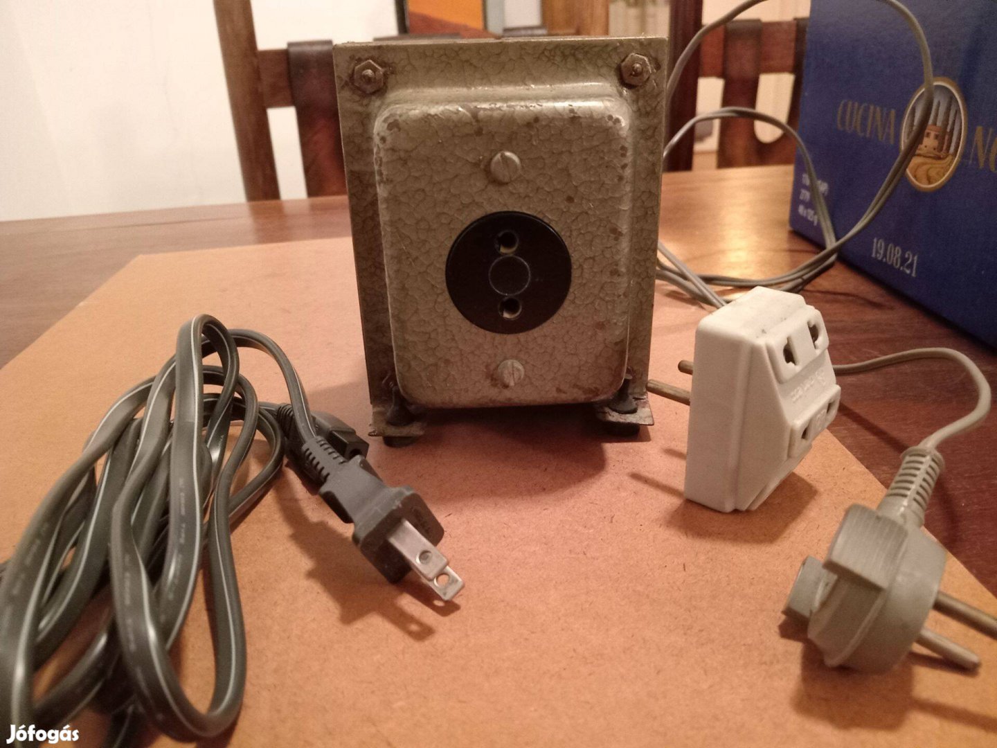 220/110 V, 300 VA transzformátor