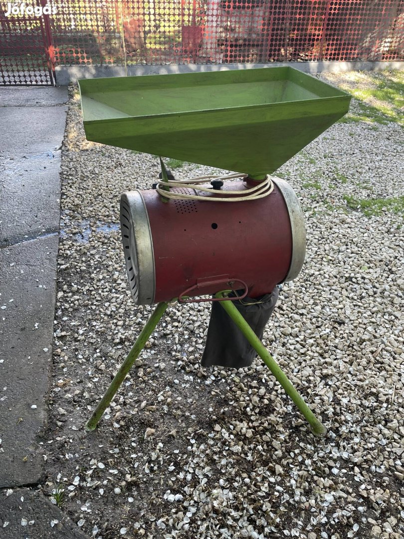 220 termény darálógép 