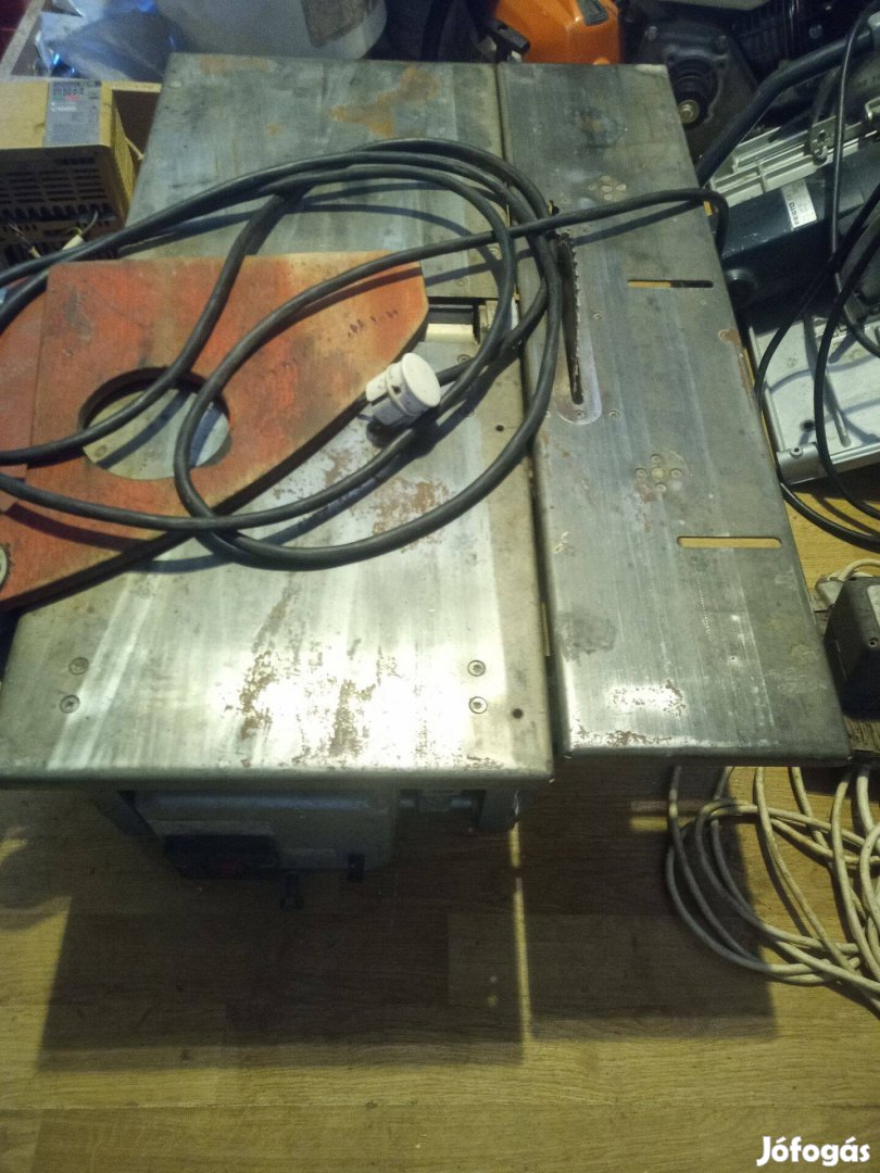 220 v-os 250-es gyalugép + körfűrész