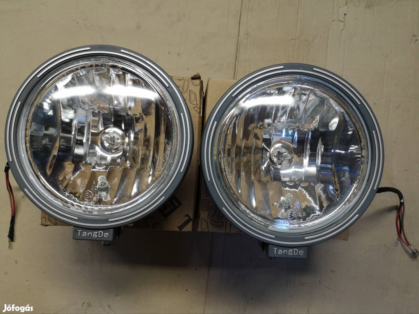 220mm Helyzetjelzős pót fényszóró pár 