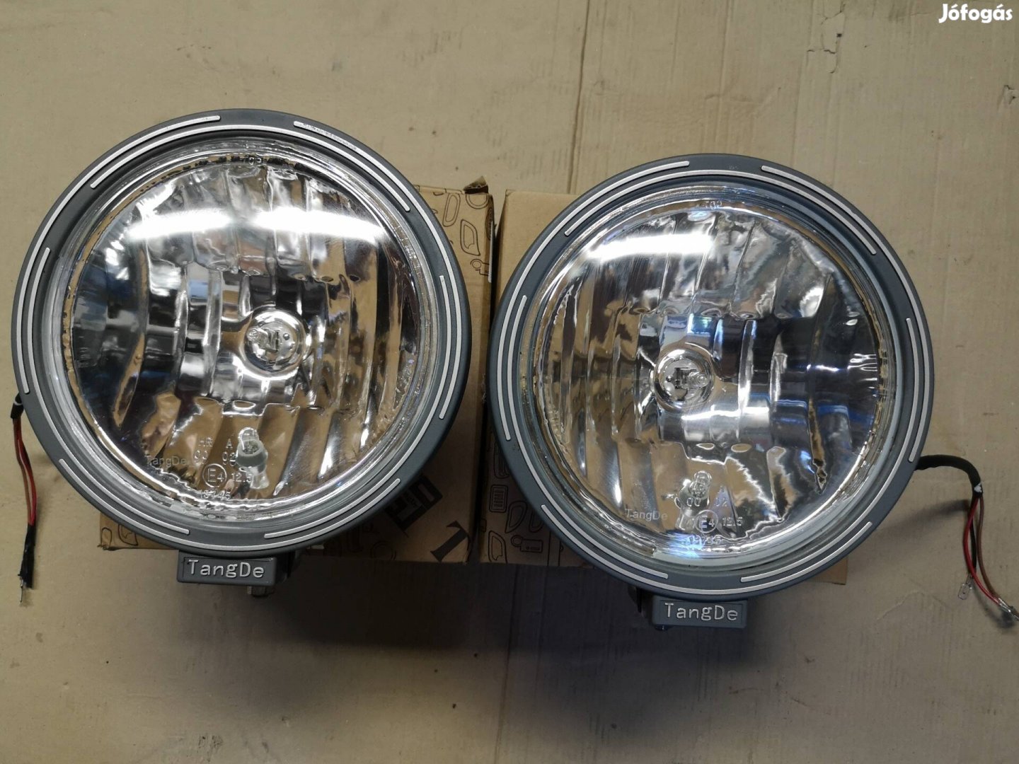 220mm helyzetjelzős pótfényszóró pár 