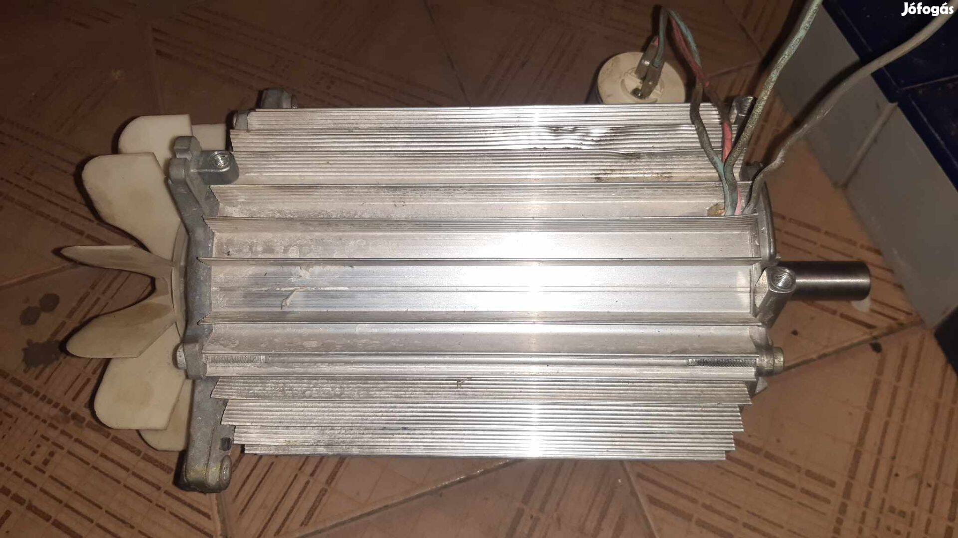 220v 3kw 2800f villanymotor