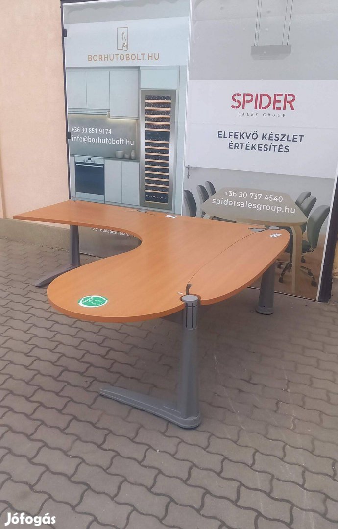 220x200 cm íróasztal, sarokasztal, Steelcase Strafor - használt asztal
