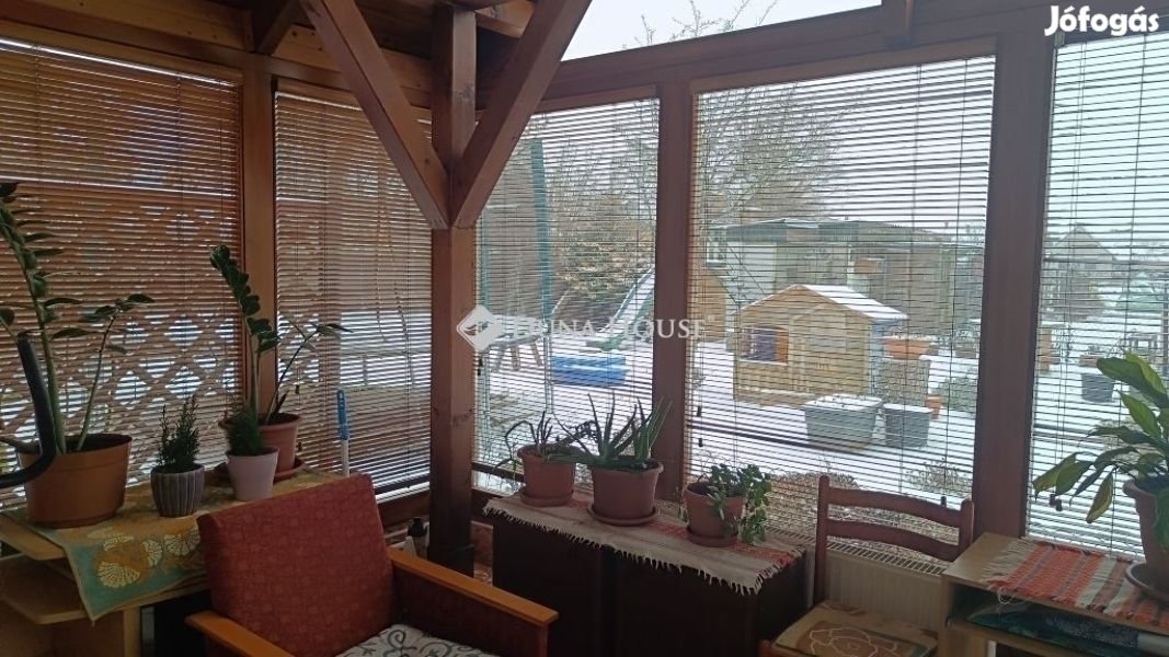 222 nm-es ház eladó Szentmártonkáta