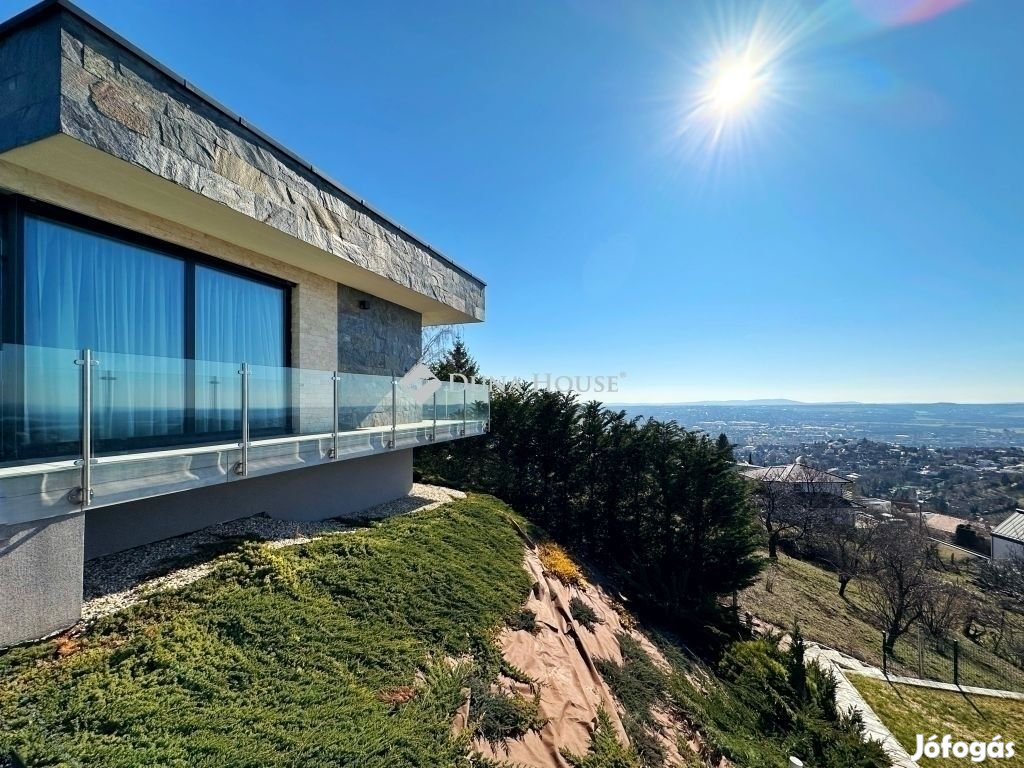 223 nm-es ház eladó Pécs