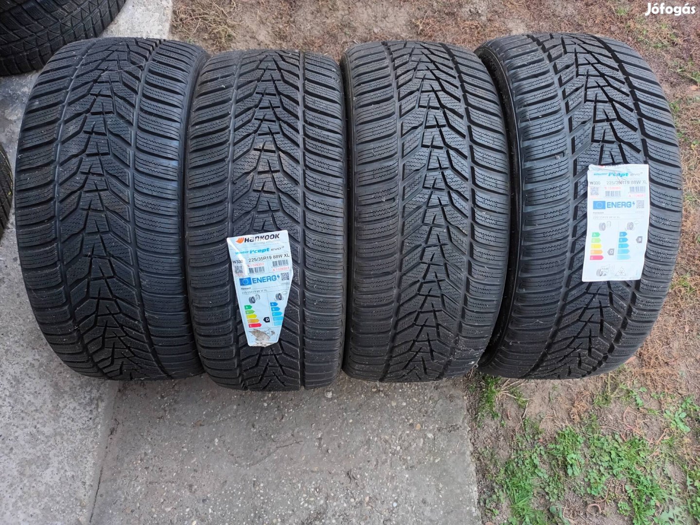 225/35R19 Hankook téligumi 4db új