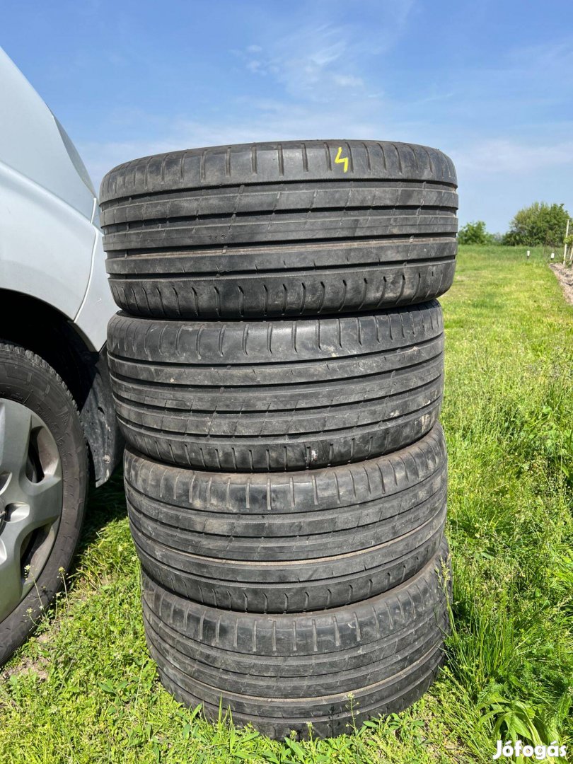 225/35 R19 nokian 4db nyári gumi