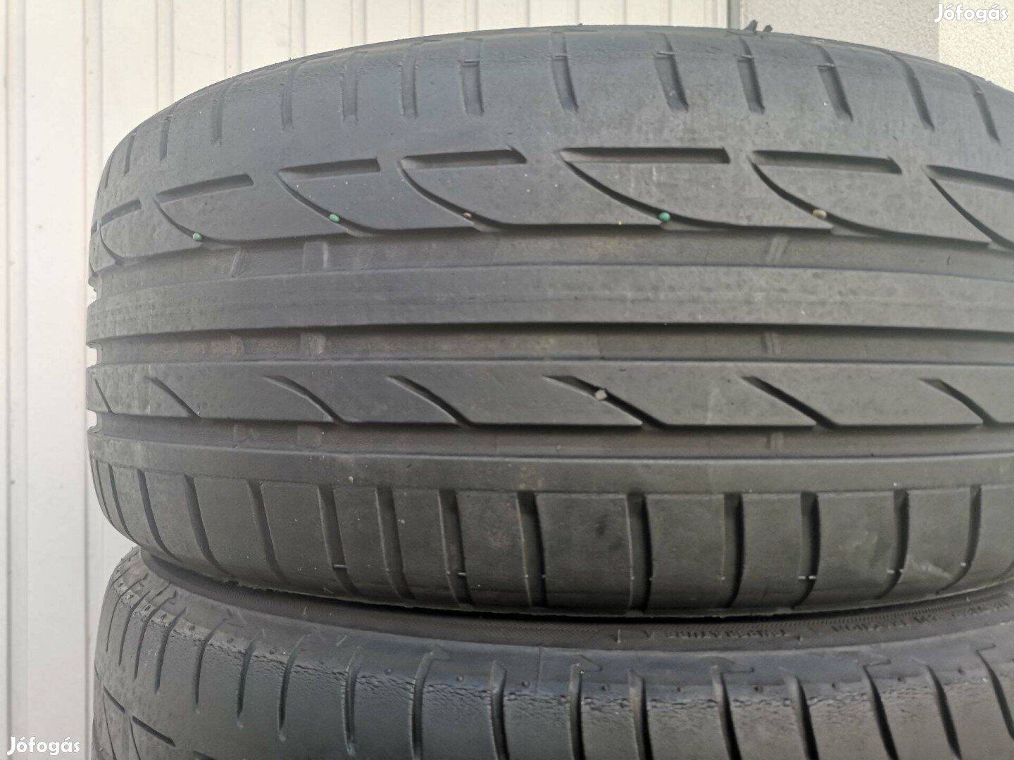 225/40R18 Bridgestone nyárigumik 75e/4db