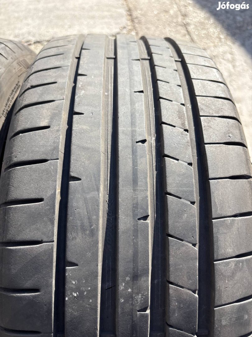 225/40R18 Dunlop