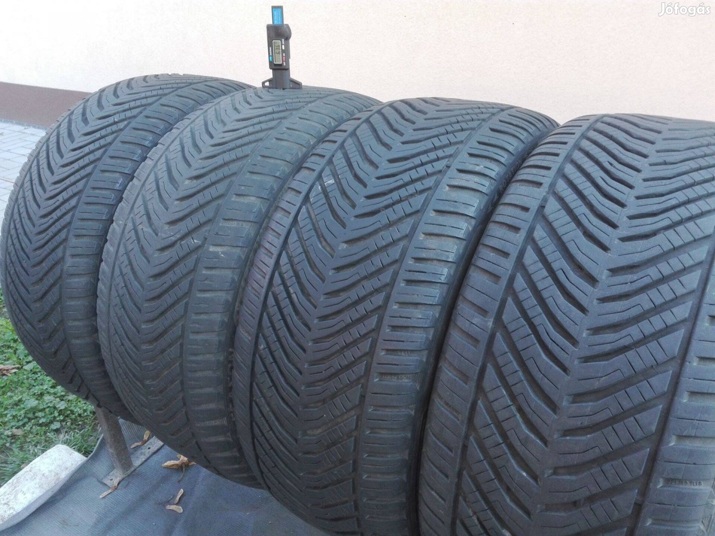 225/40R18 Kormoran négyévszakos gumi garnitúra 225/40 r18