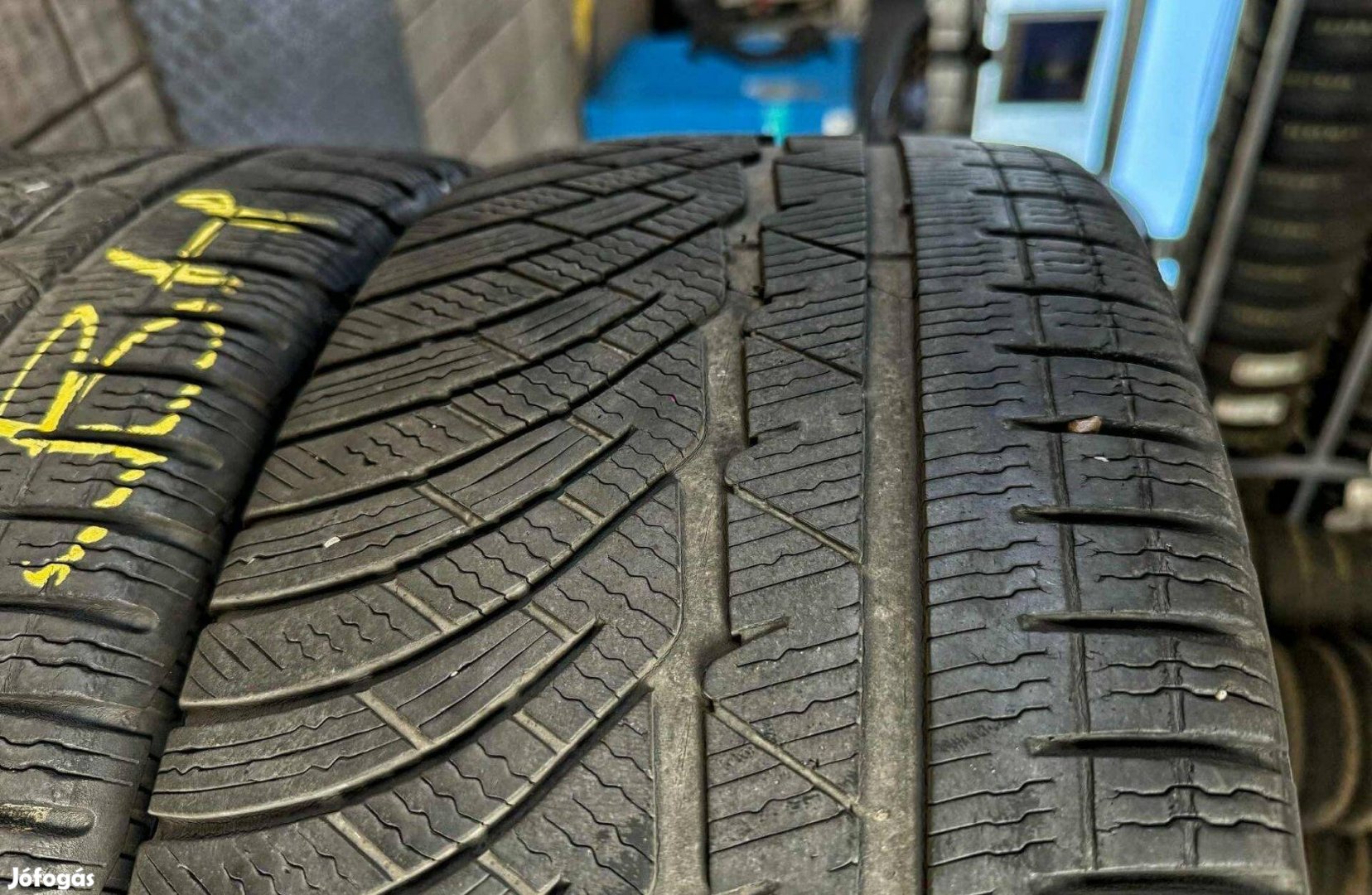 225/40R18 Michelin Pilot Alpin téligumi