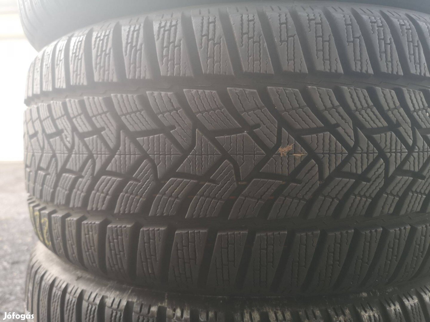 225/40R18 újszerű Dunlop téligumik