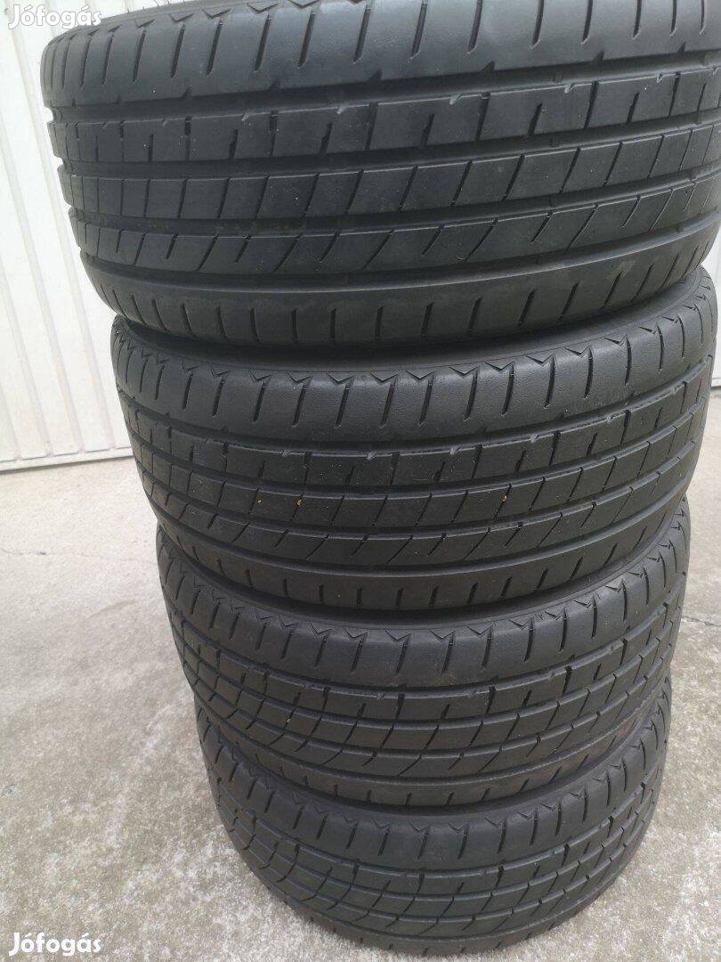 225/40R18 újszerű nyárigumik 75e/4db