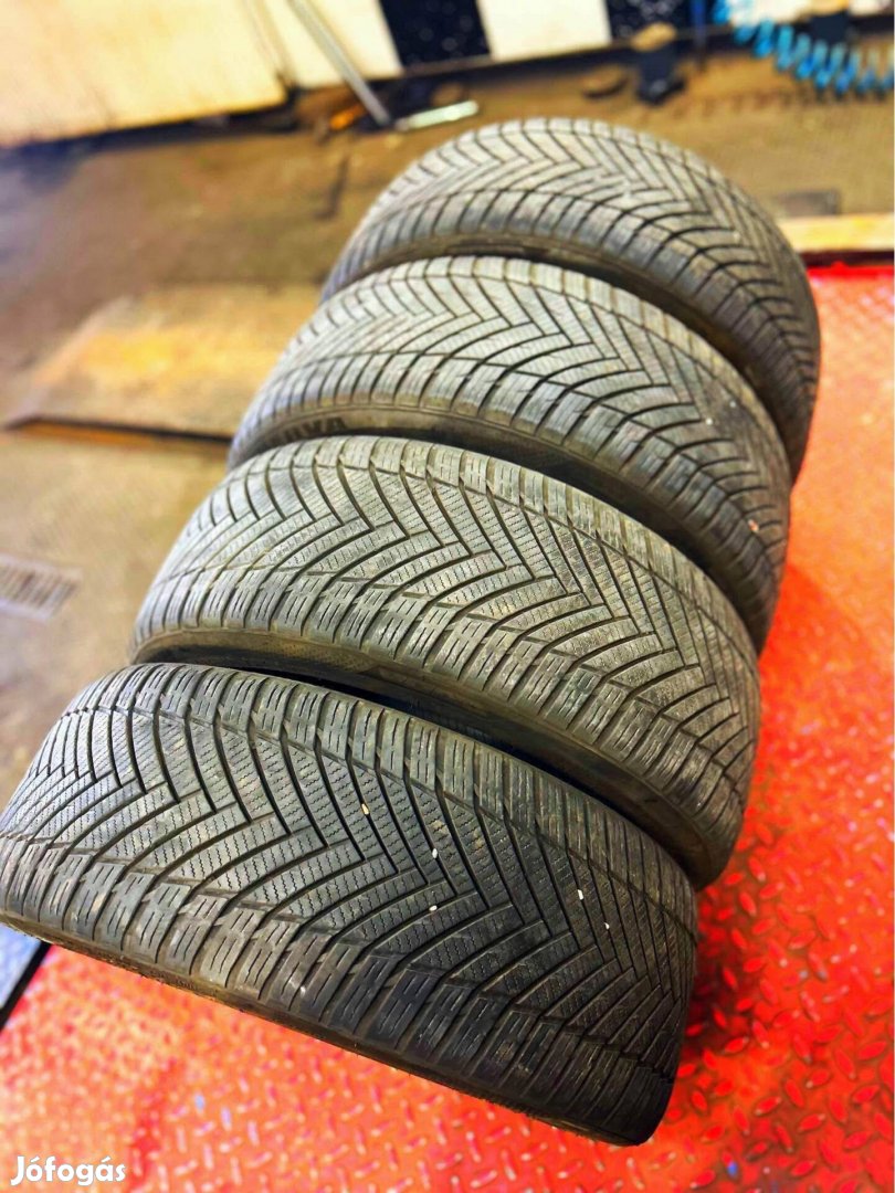 225/40R19 Minerva 4évszak 4db, 225/40 R19