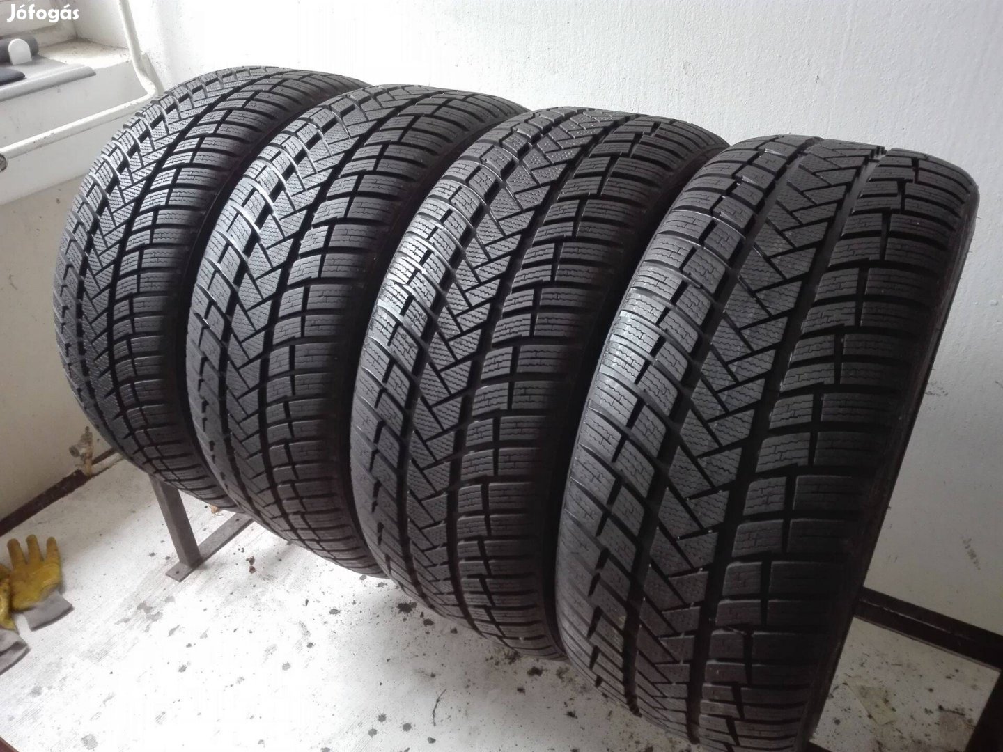 225/40R19 Új Vredestein téli gumi garnitúra 225/40 r19