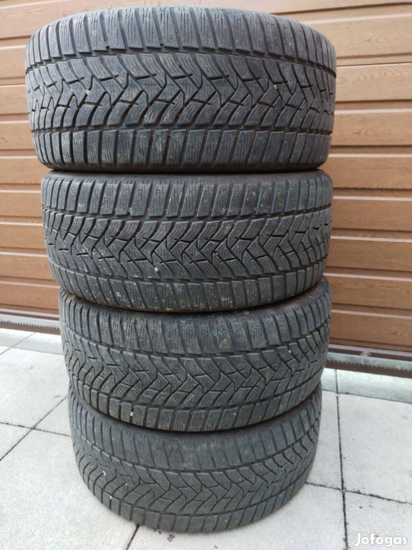 225 40 18 dunlop 225/40 R 18 téli gumi garnitura