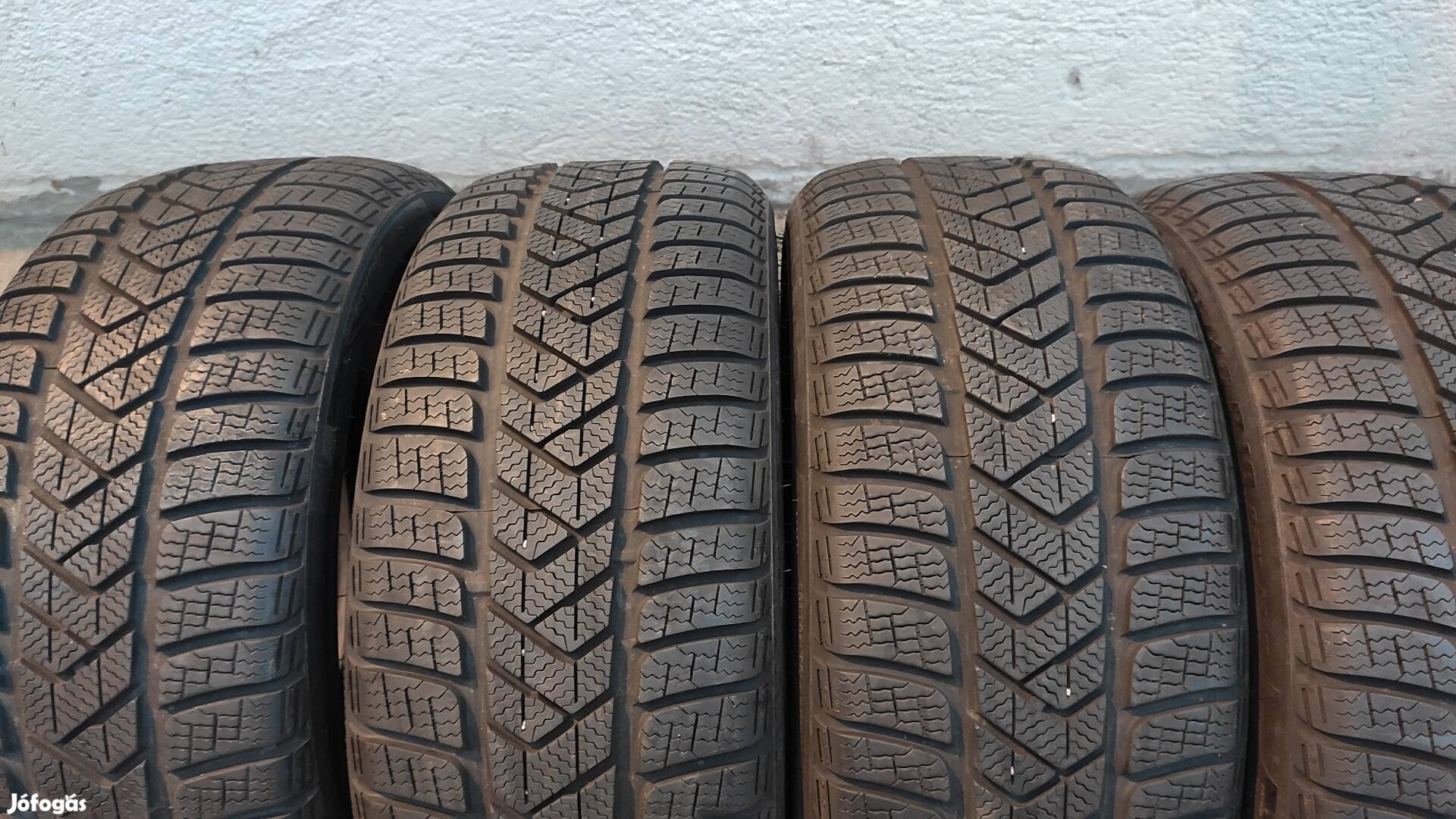 225/40 R18 225/40R18 225/40 18