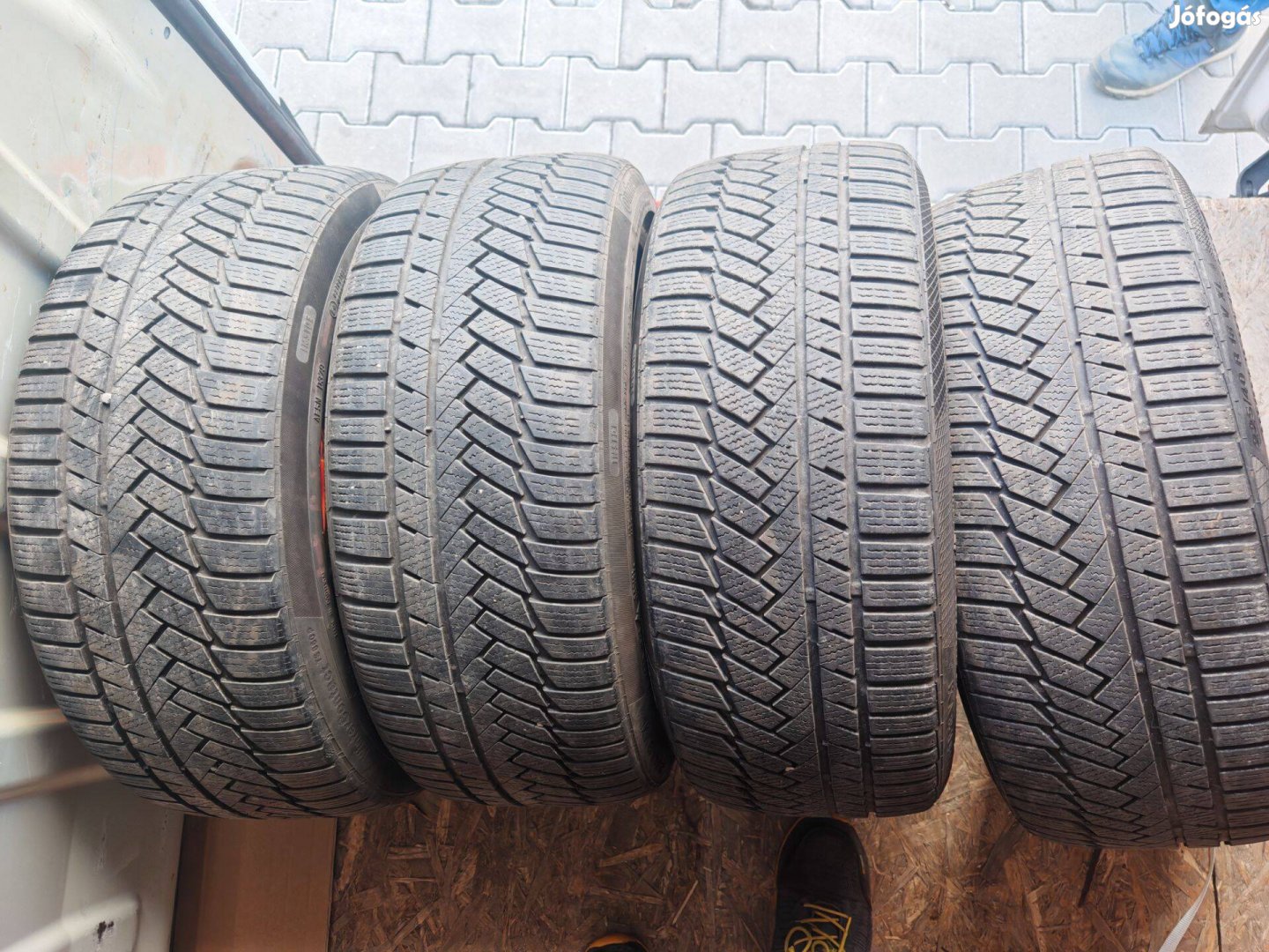 225/40 R18 Continental Winter Contact téli gumi