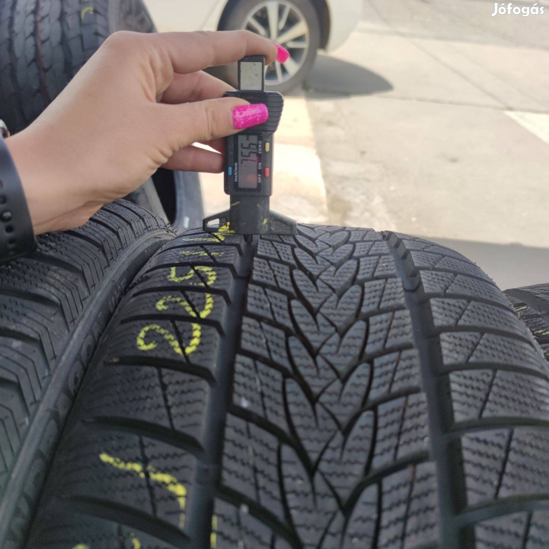 225/40 R18 Imperial téli gumi 92000ft a 4db/142/