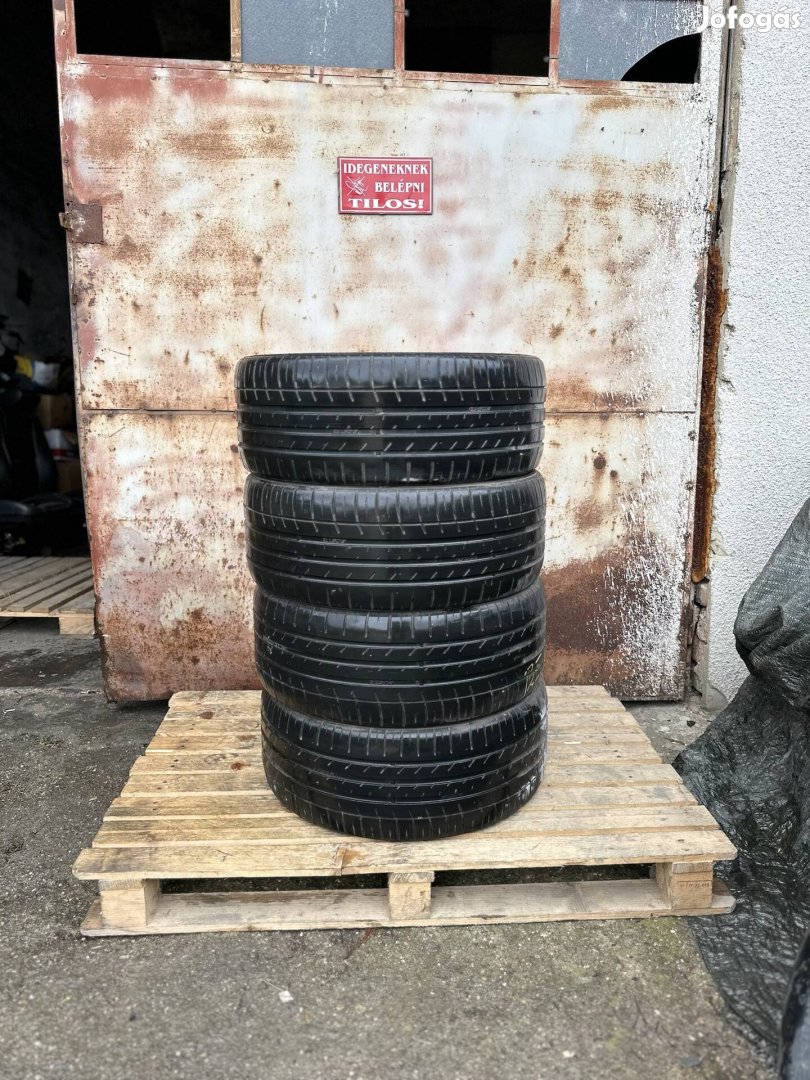 225/40 R18 Kumho Ecsta nyári gumiabroncs garnitúra