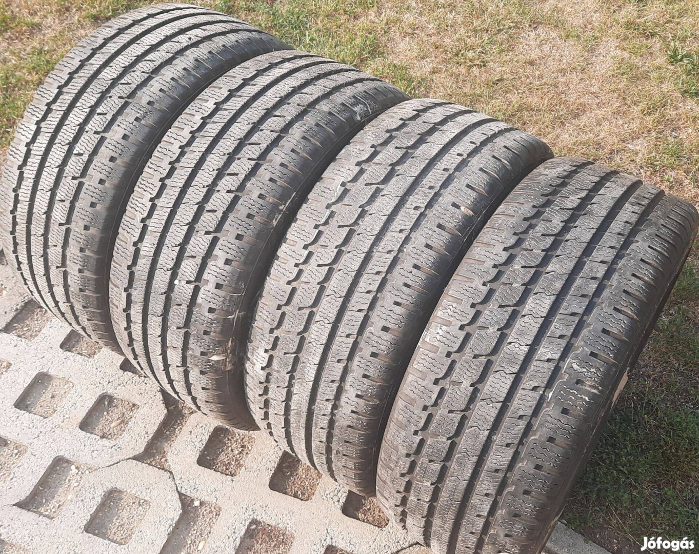 225/40 R18 Kumho Téli gumik