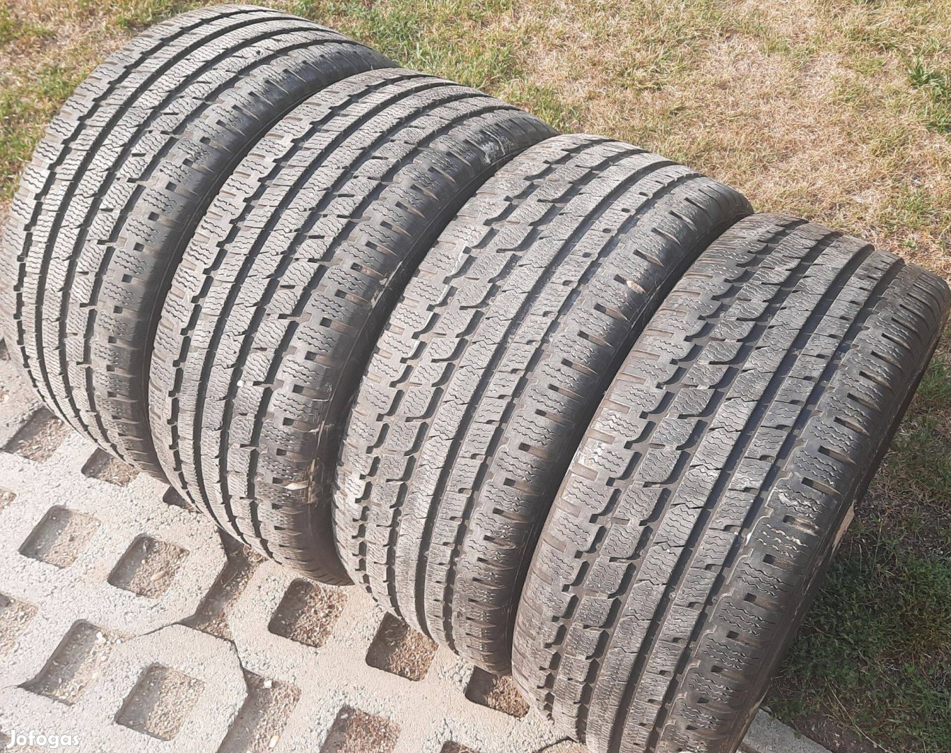 225/40 R18 Kumho Téli gumik