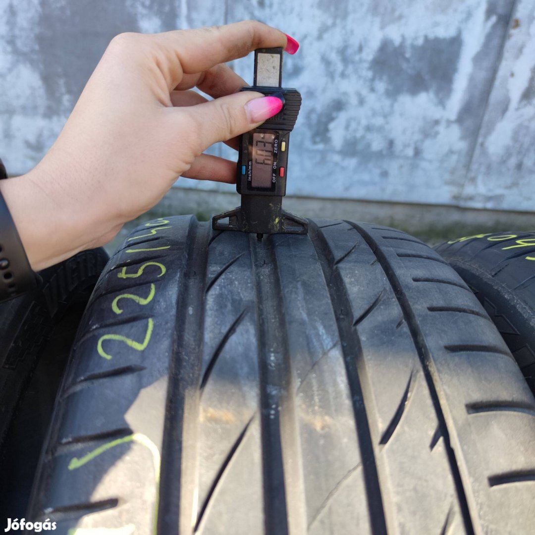 225/40 R18 Maxxis nyári gumi 88000ft a 4db /21/