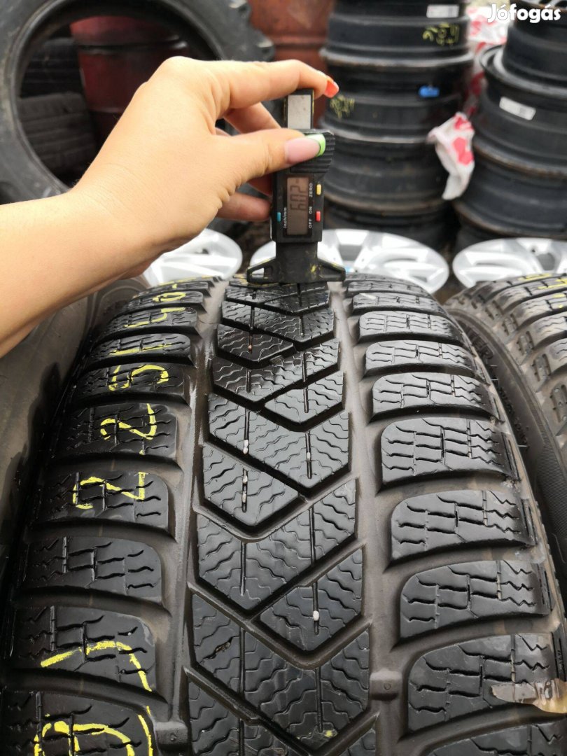 225/40 R18 Pirelli téli gumi 60000ft a 4db/289/