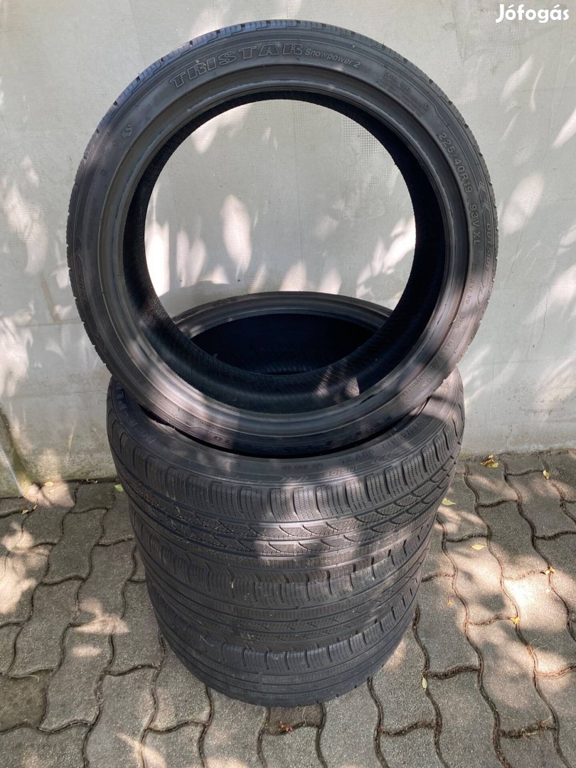 225/40 R19 4 évszakos Gumiabroncs Auto gumi
