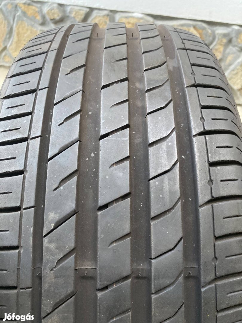 225/40 R19 Nexen nyári gumi