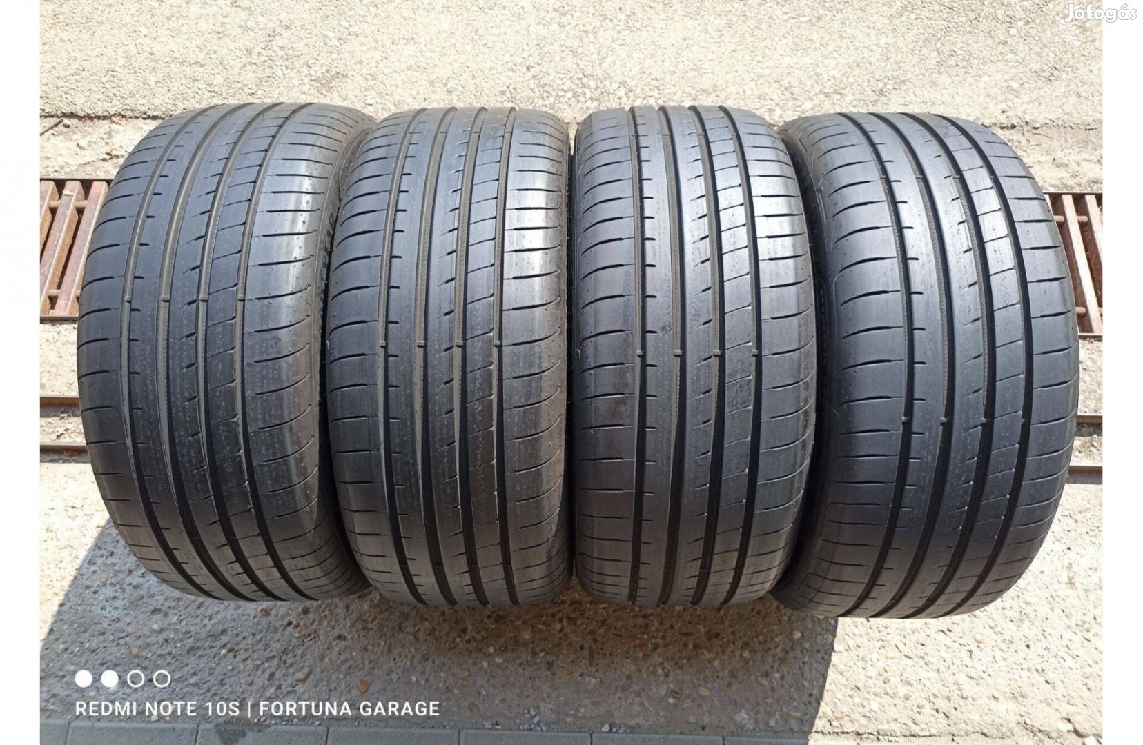 225/40 R19" Goodyear újszerű nyári garnitúra