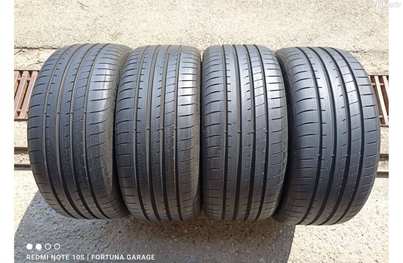 225/40 R19" Goodyear újszerű nyári garnitúra