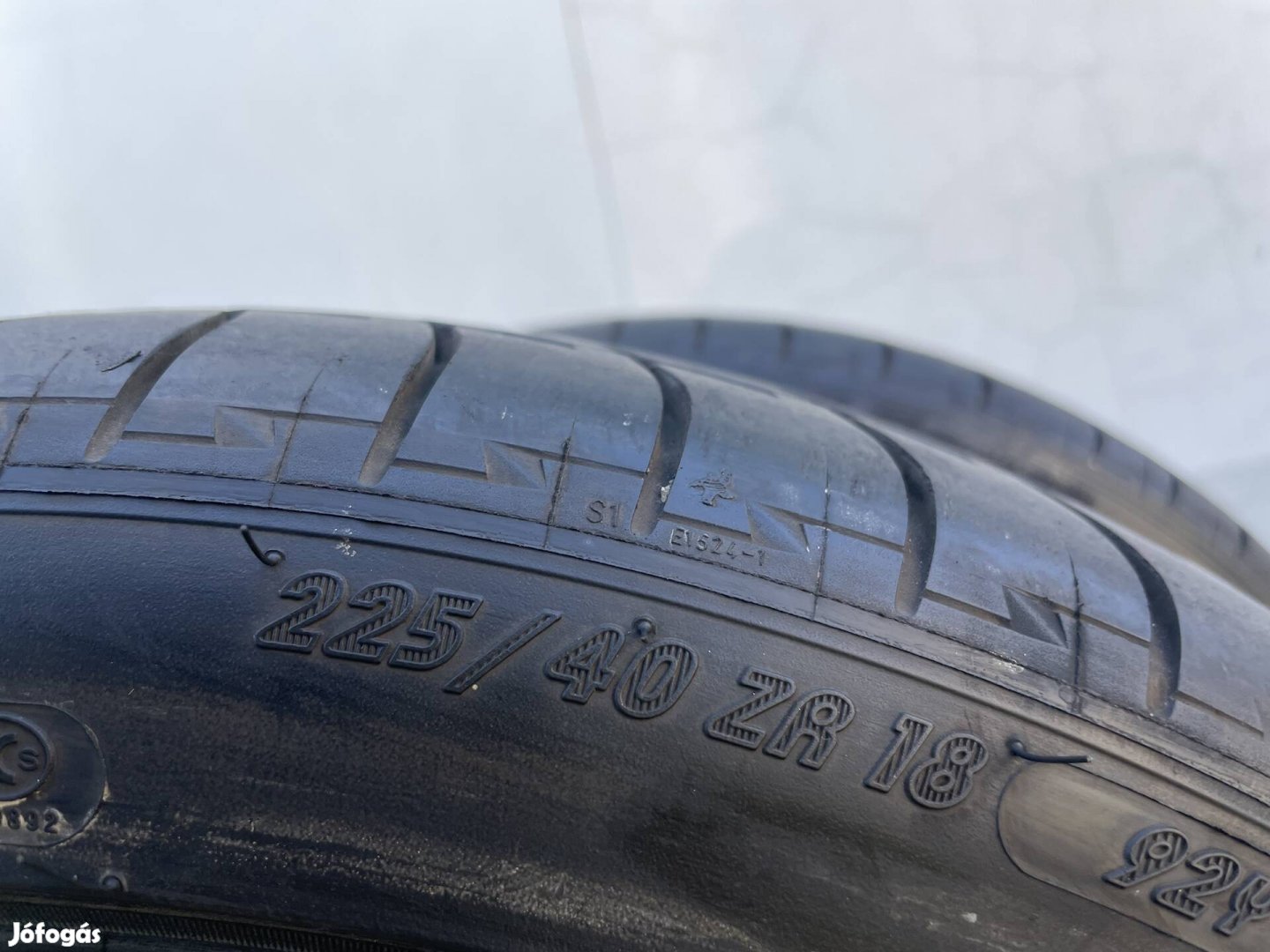 225/40 r18 Michelin