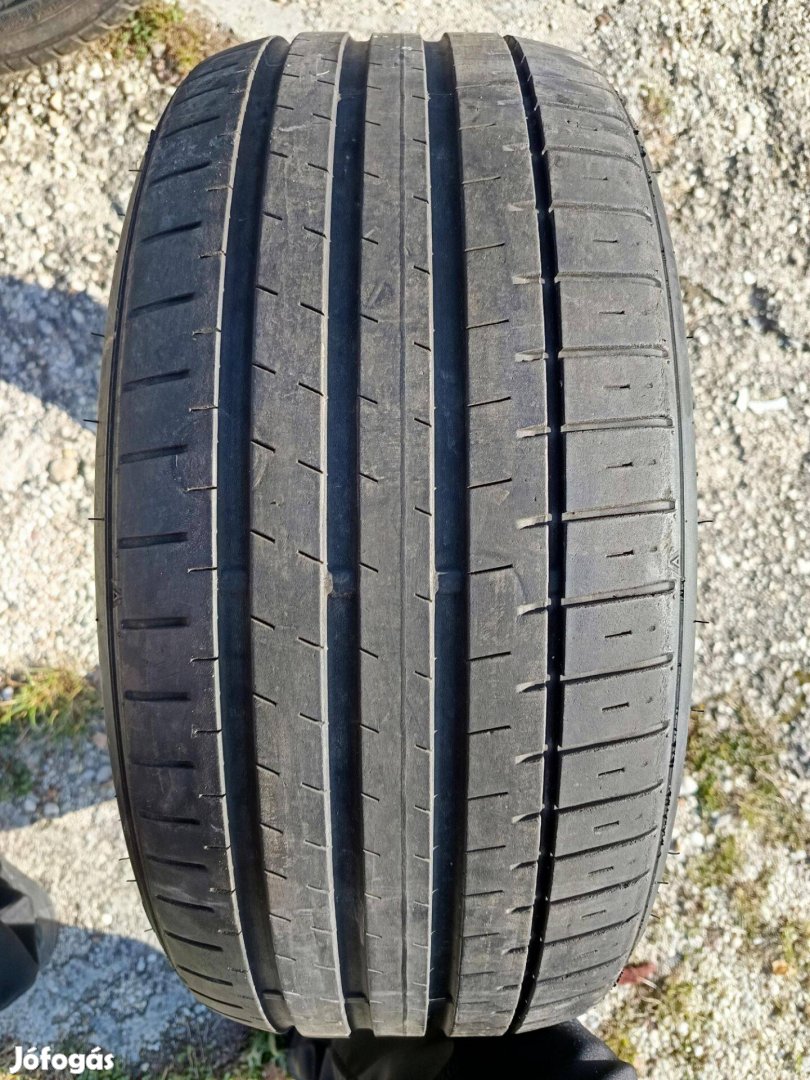 225/40 r19 1db Falken nyári gumi eladó