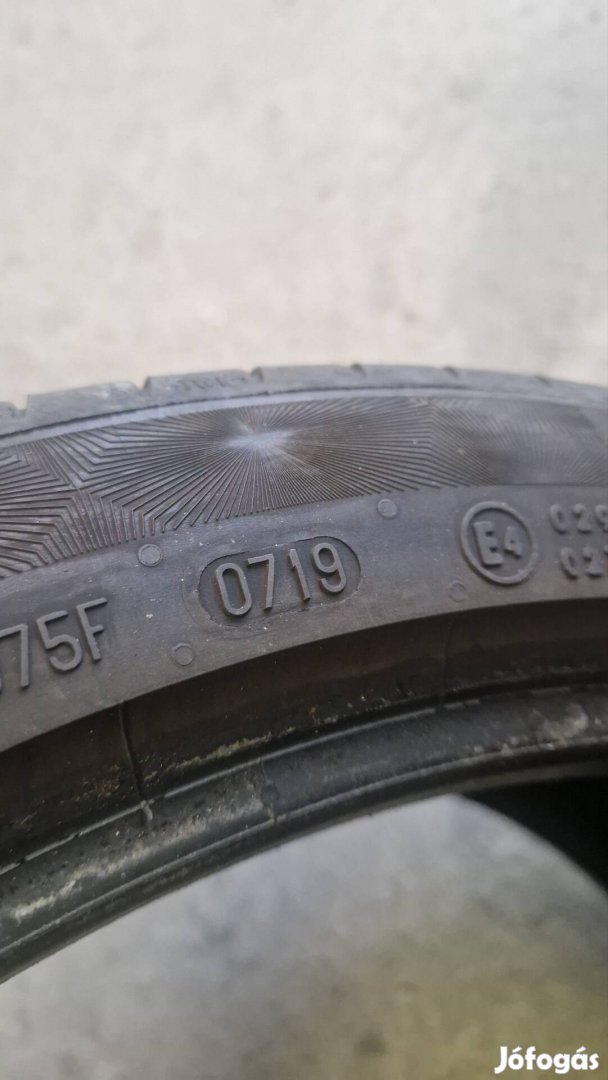 225/40r18 Continental 