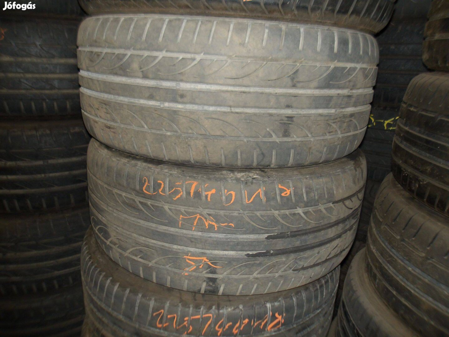 225/40r18 Hankook nyári gumi ajándék szereléssel