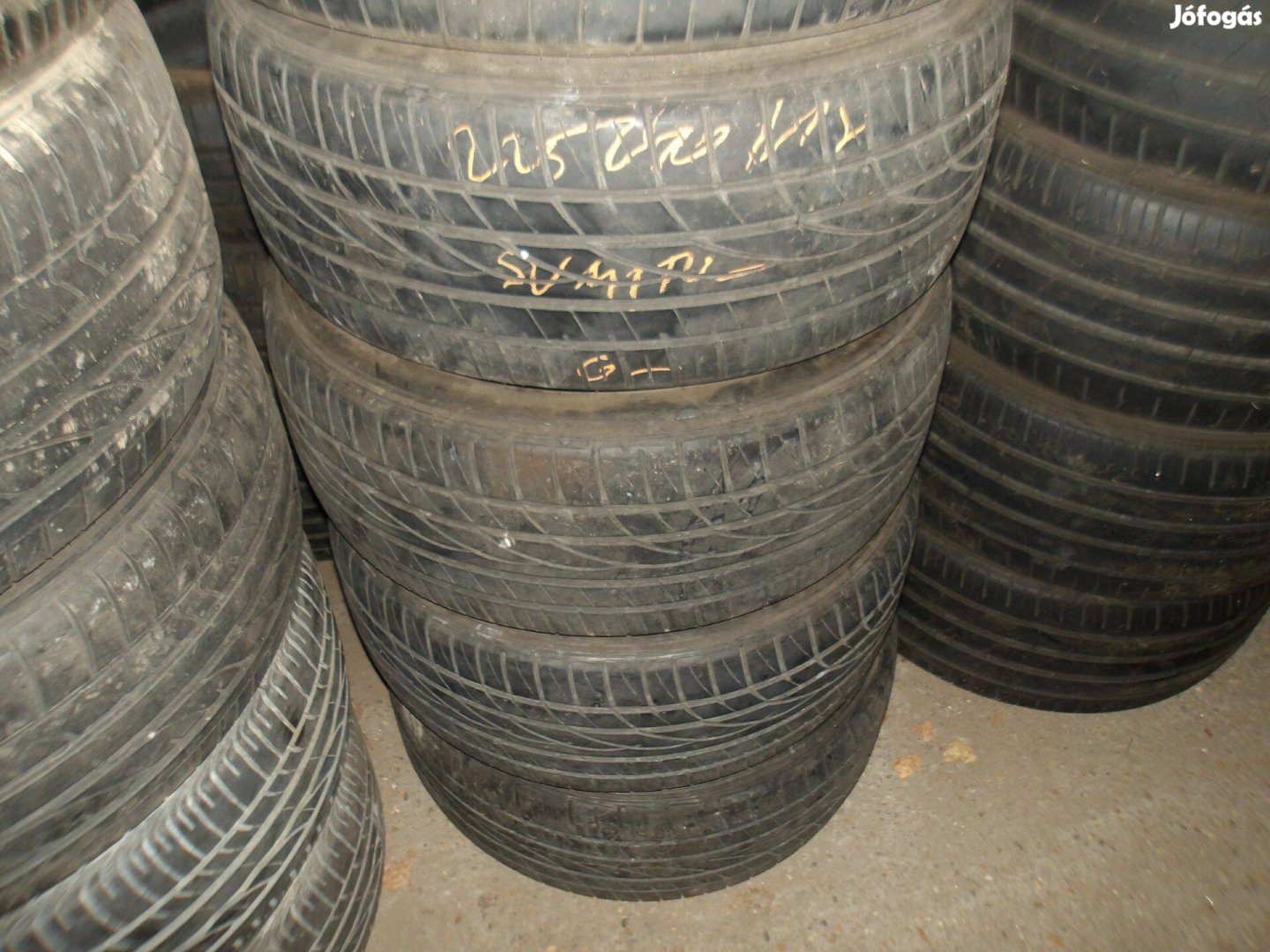 225/40r18 Sumitomo nyári gumi ajándék szereléssel