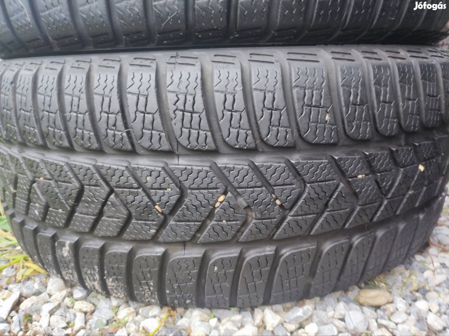 225/40r18as Pirelli téligumi