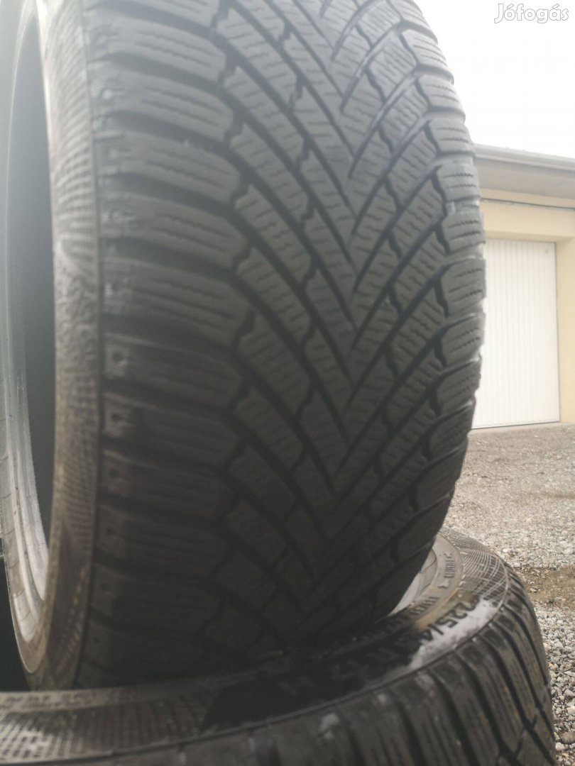 225/45R17 Continental téligumik 65e/4db