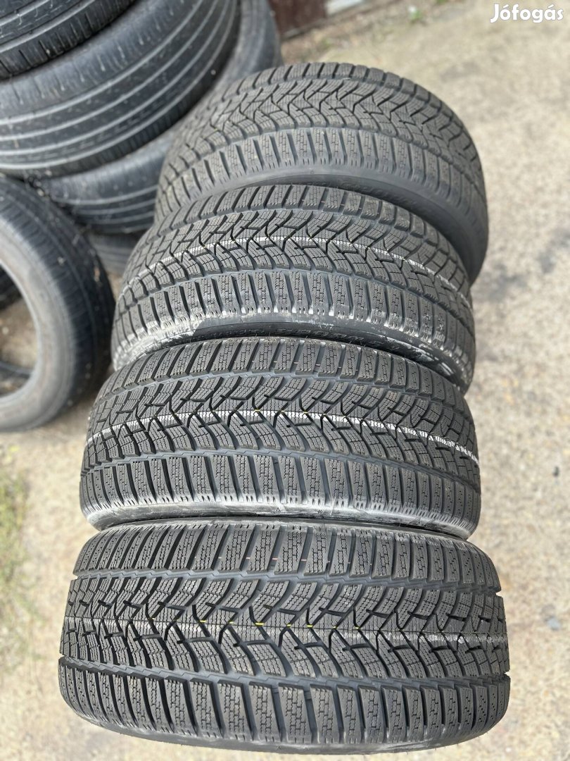 225/45R17 Dunlop téli 4db újszerű 225/45 R17